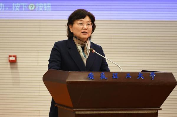 等閑識得東風面 萬紫千紅總是春 ——淮南市教育體育局黨委書記、局長李蔚然受邀參加安徽省數學學會2021年年會
